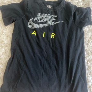 Boys nike air tee